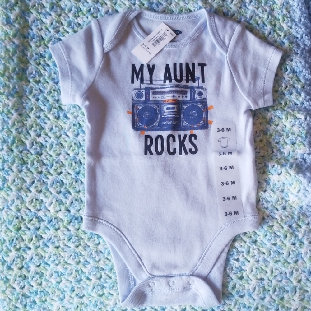 NWT Baby Onesie "My Aunt Rocks"